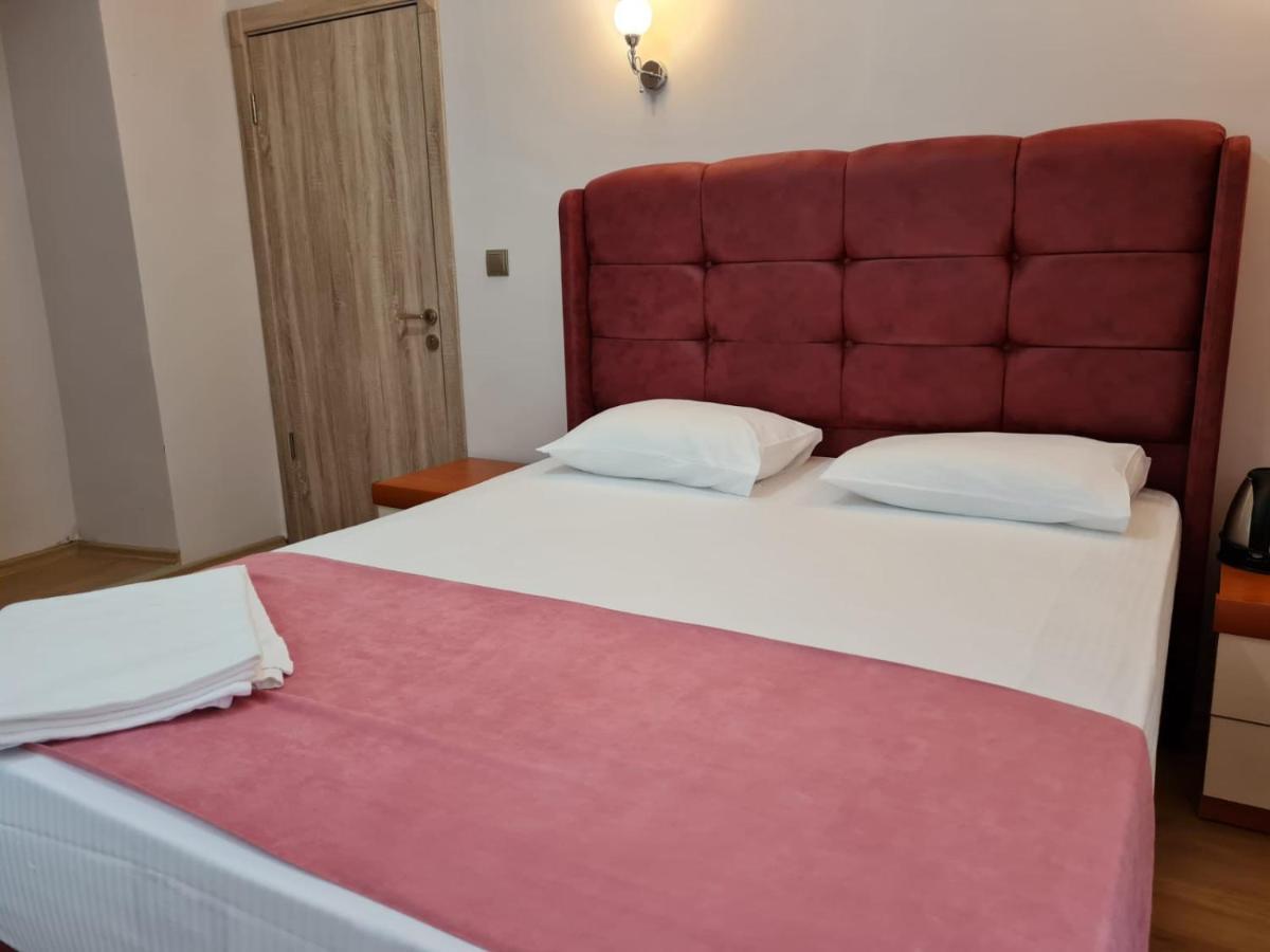 Yildiz Hotel 于尔居普 外观 照片
