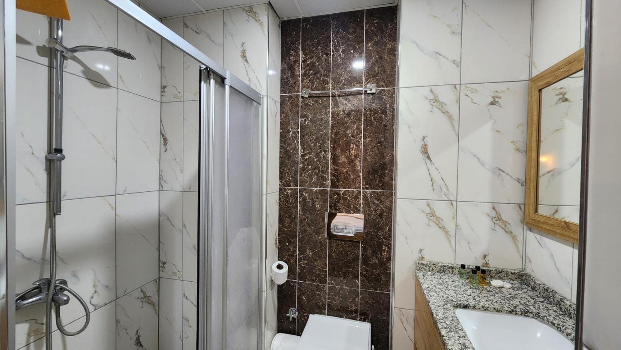 Yildiz Hotel 于尔居普 外观 照片