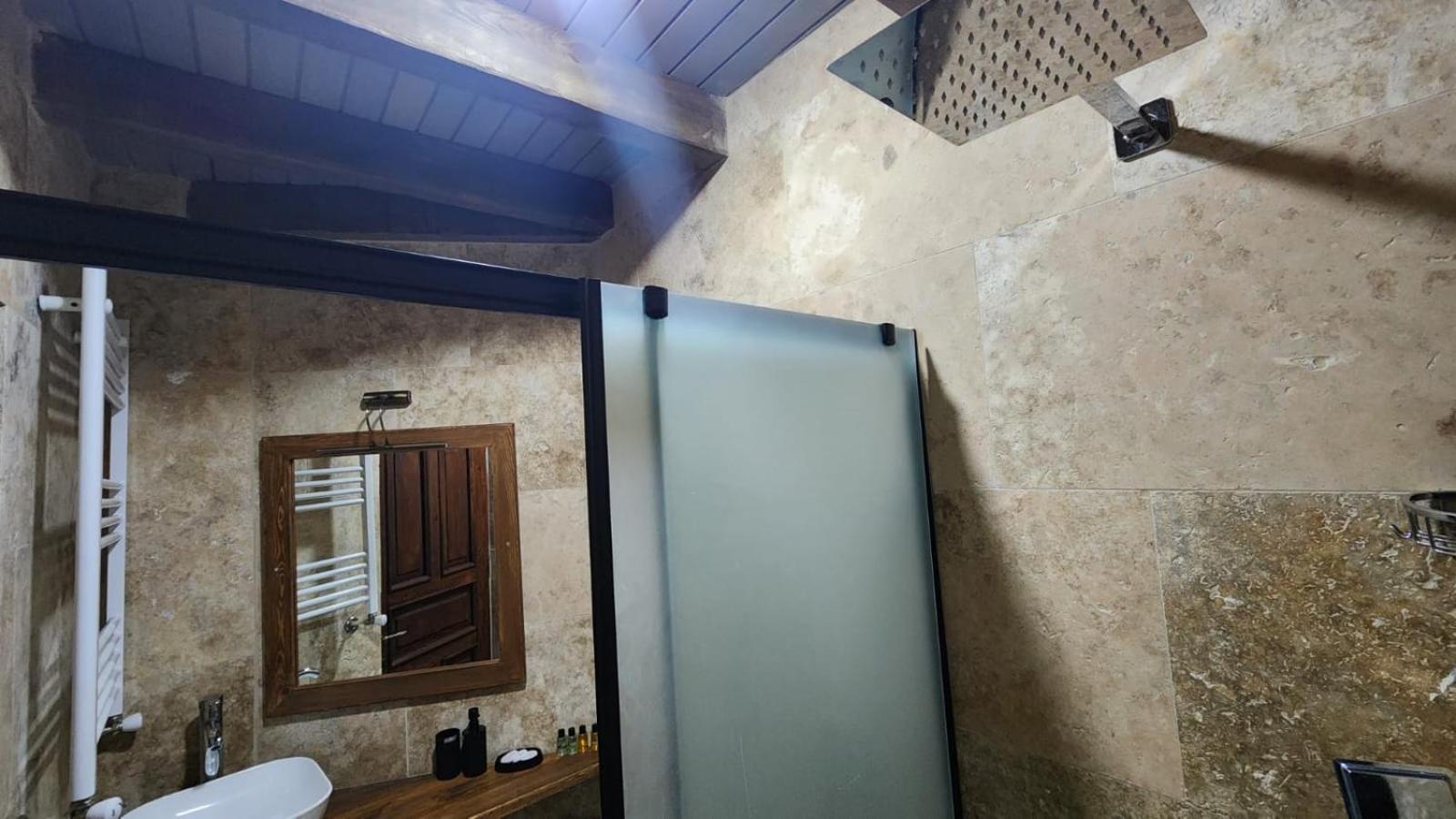 Yildiz Hotel 于尔居普 外观 照片