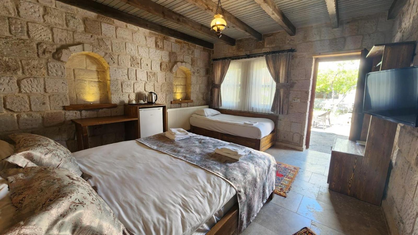 Yildiz Hotel 于尔居普 外观 照片