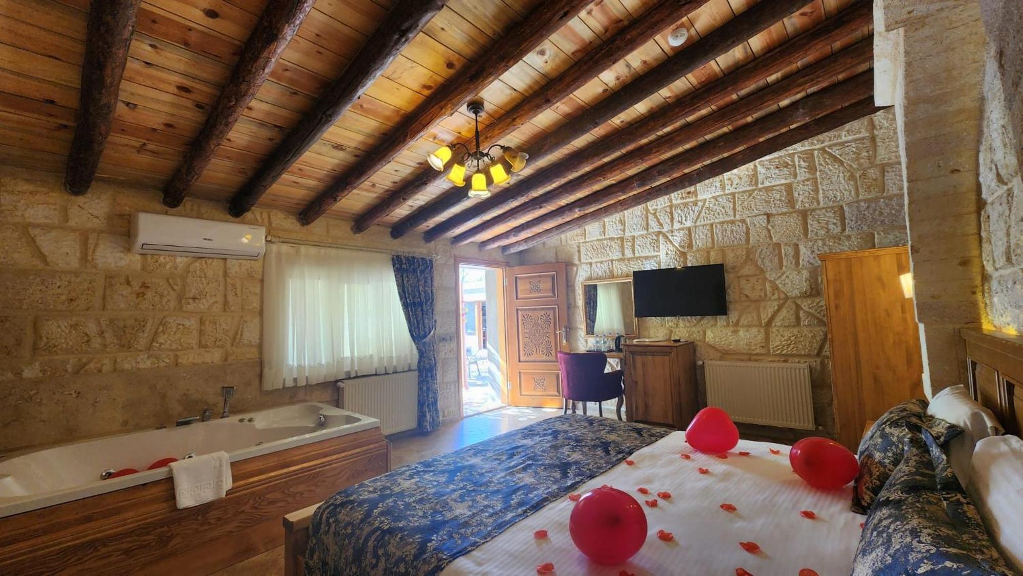 Yildiz Hotel 于尔居普 外观 照片